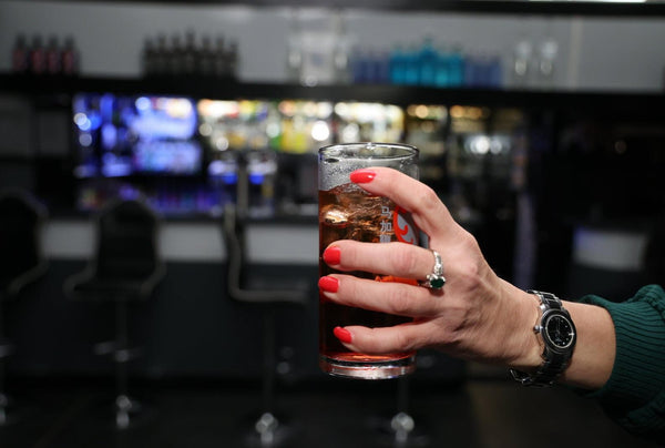 Soumission chimique : pourquoi « surveille ton verre » ne suffit pas